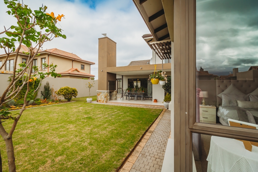 4 Bedroom Property for Sale in Earls Court Lifestyle Estate Western Cape